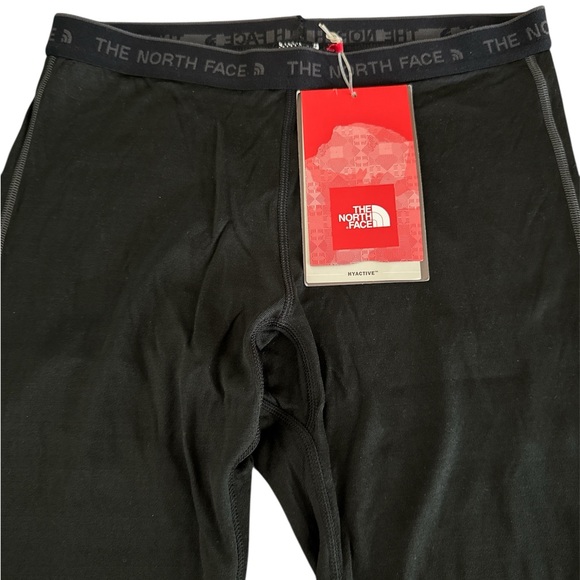 ⭐️NWT⭐️The North Face Black Performance Leggings Size Medium - Picture 2 of 8